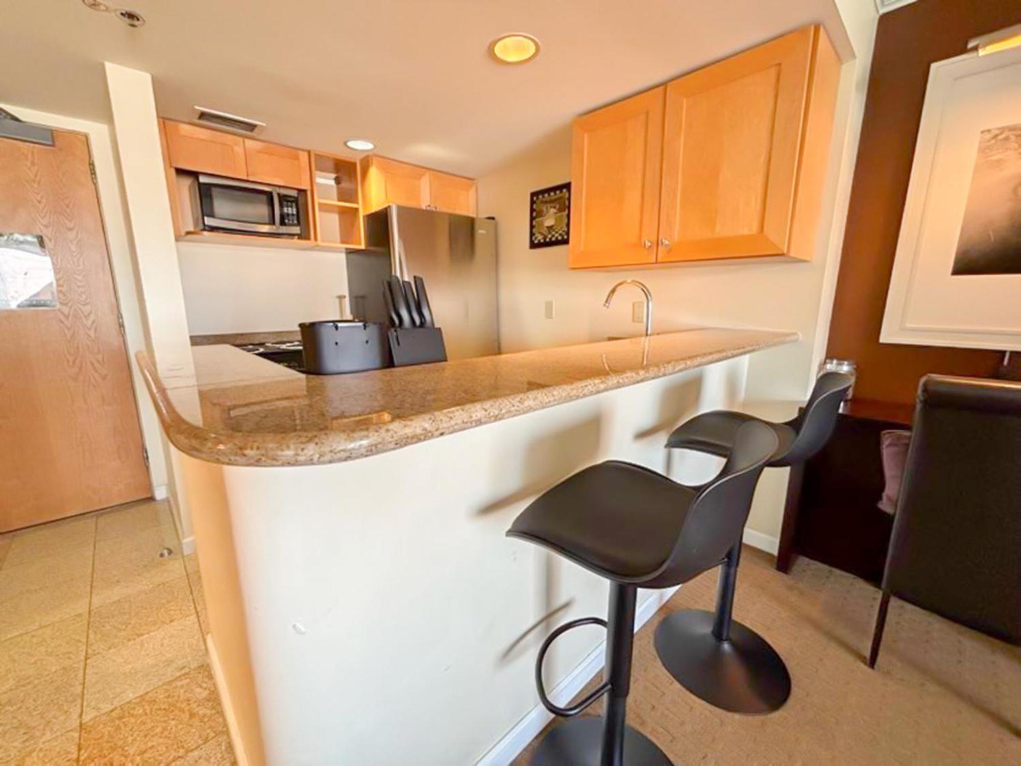 Ilikai 2127 - Spacious With Spectacular Ocean & Harbor Views Honolulu